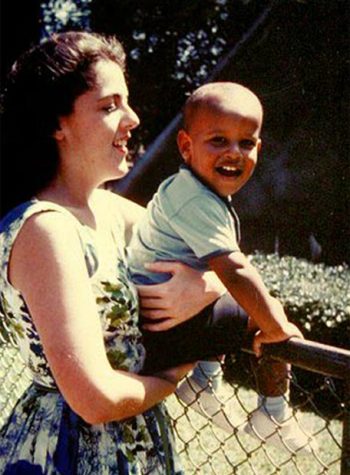     Barack y su madre Ann Dunham